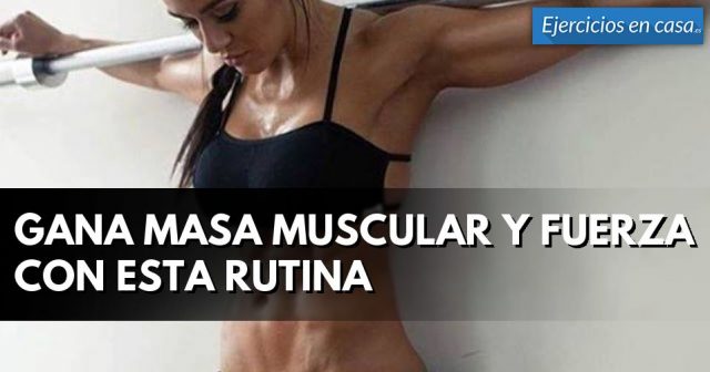 chica fitness con abs definidos